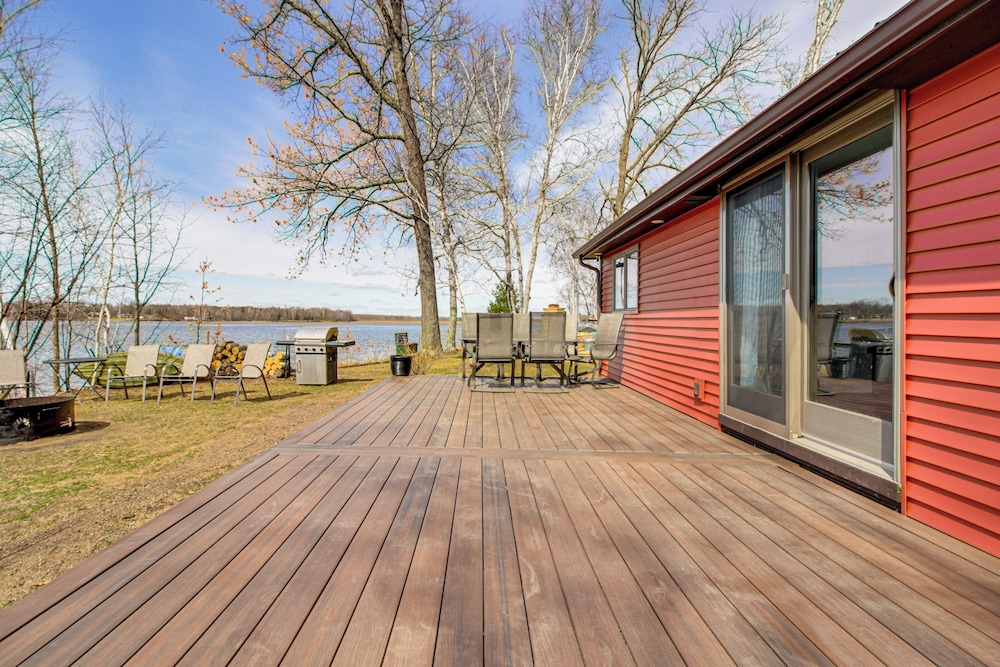 Boat Dock & Launch: Family Cabin on Prairie Lake!