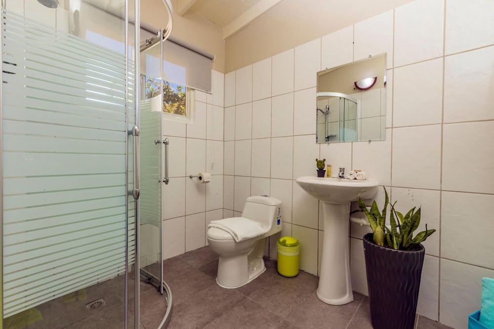 Sleeps 16 Palm Beach - 6BR Villa w Private Pool