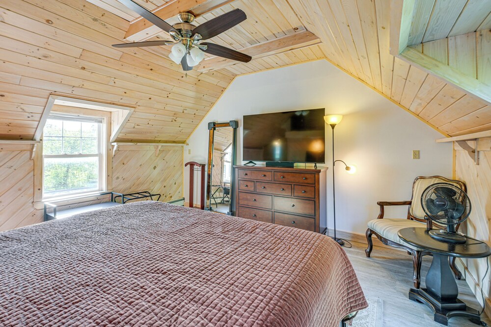 1 Mi to Acadia National Park: Spacious Retreat!