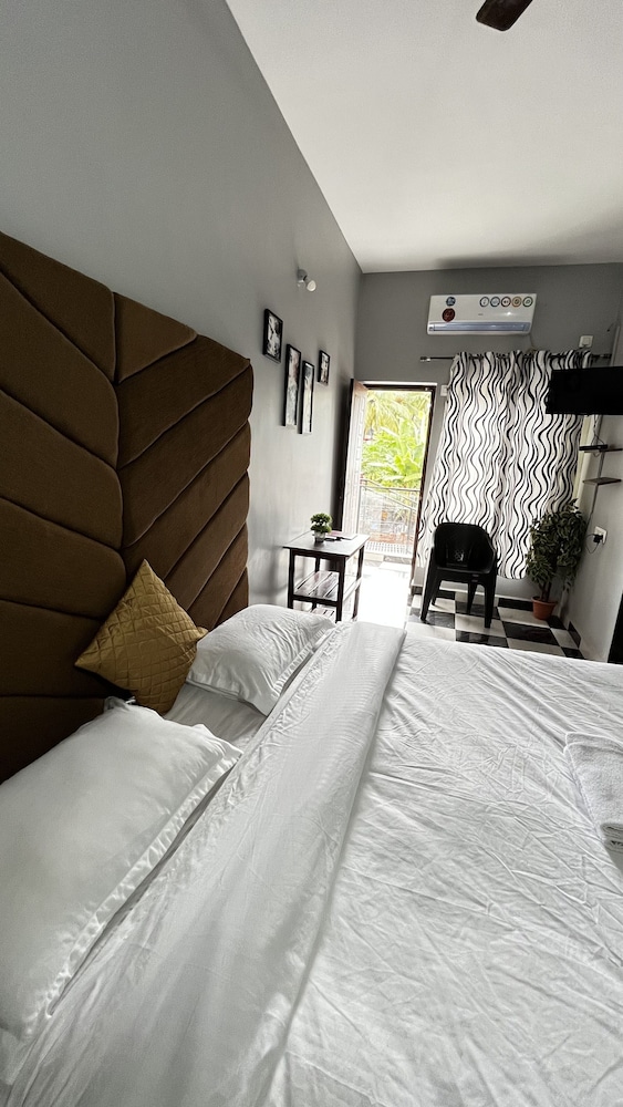 Casa Almeida Guest House