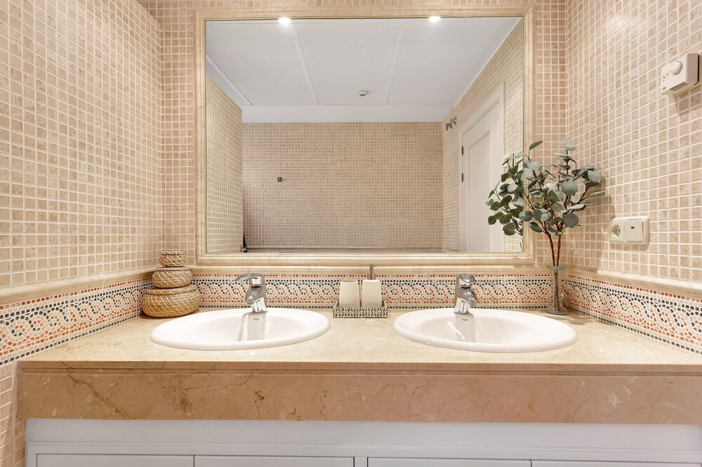 Charming Villa With Terrace