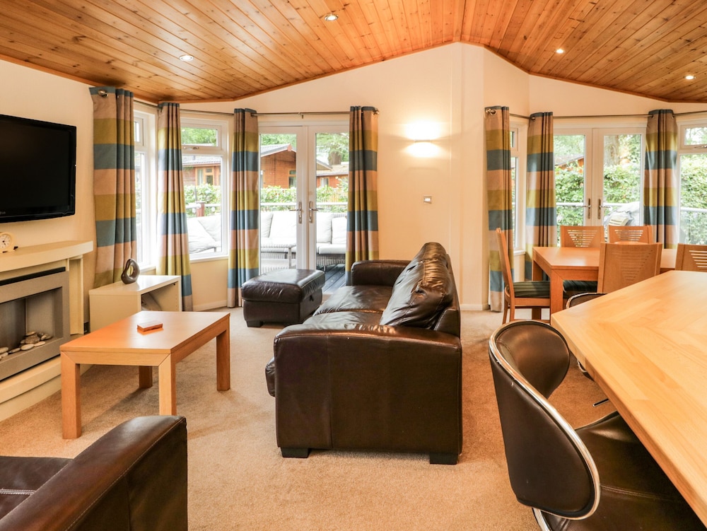 Beech Grove Lodge
