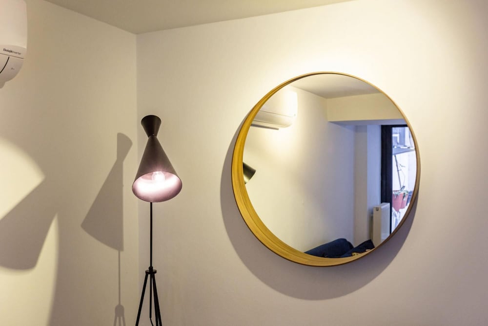 Flat 5 Min to Taksim With Backyard in Cihangir
