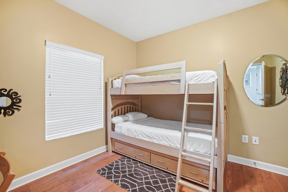 Splash Beach Resort by Panhandle Getaways