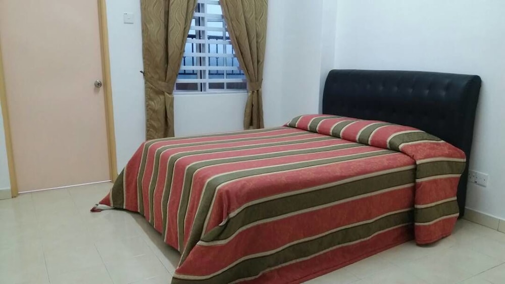 Aaron Apartment at Crown Imperial