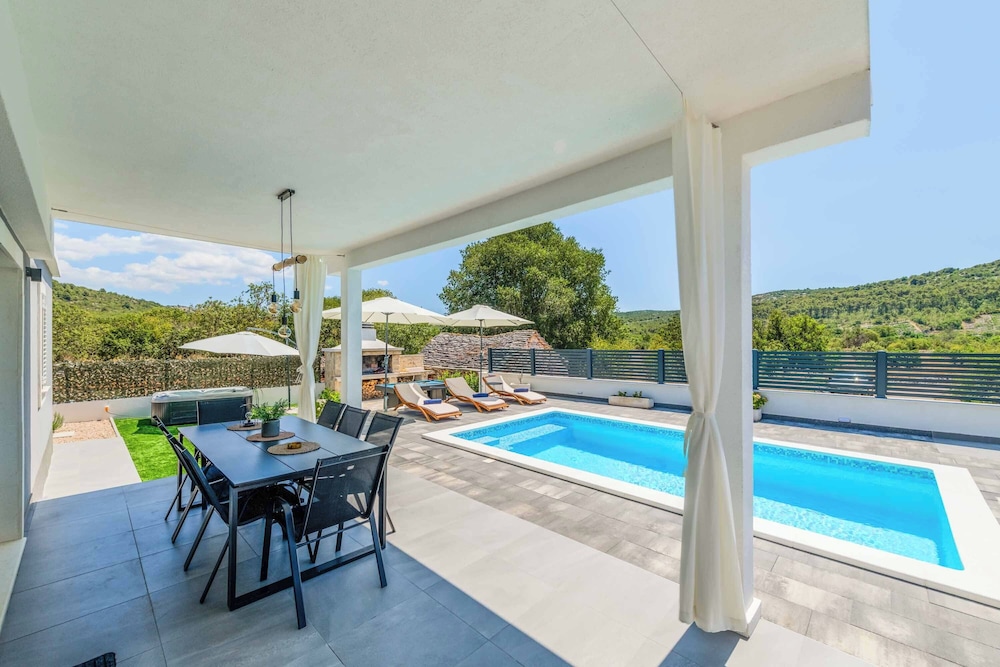 Villa Tranquil Rest