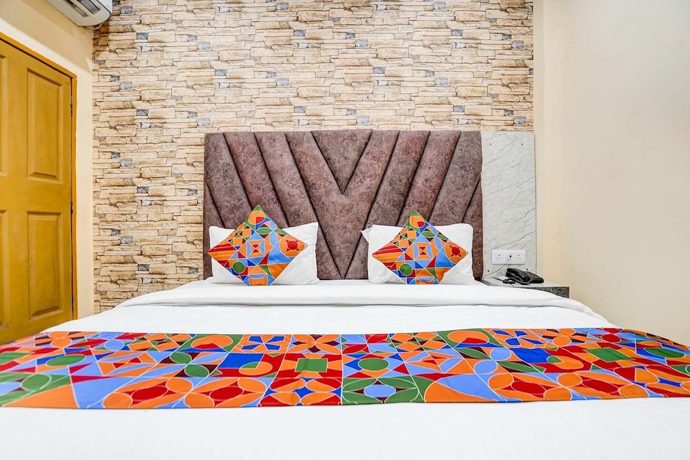 Fabhotel Ratraksh