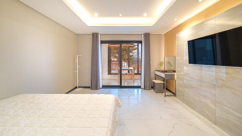 Namhae Onview Pension