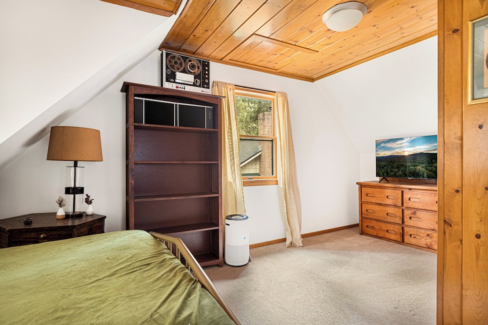 Pineland Getaway Serene Escape