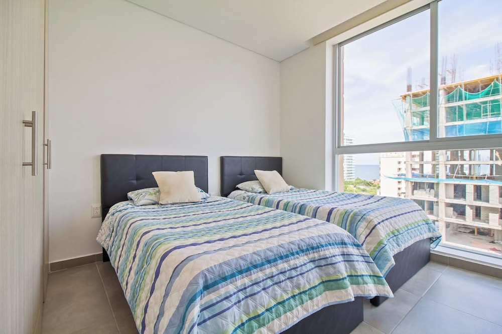 Salguero Suites By HostPro