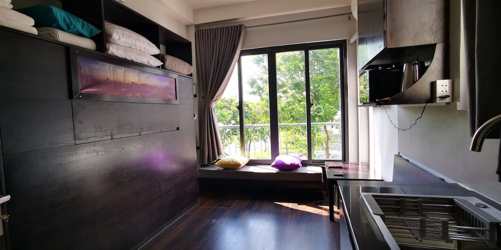 Cozy Riverview
