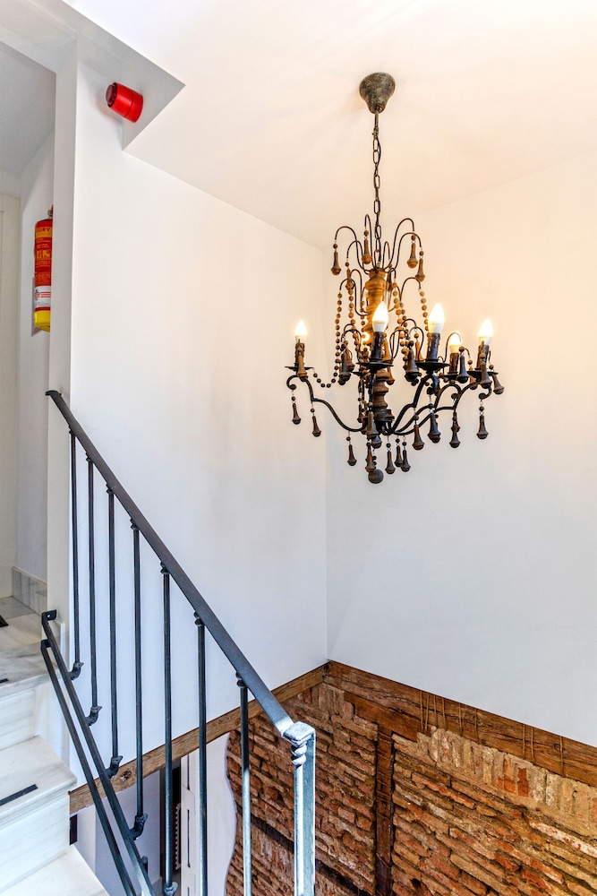 Stunning 2-bedroom Apartment Near Cathedral Zacatin 303
