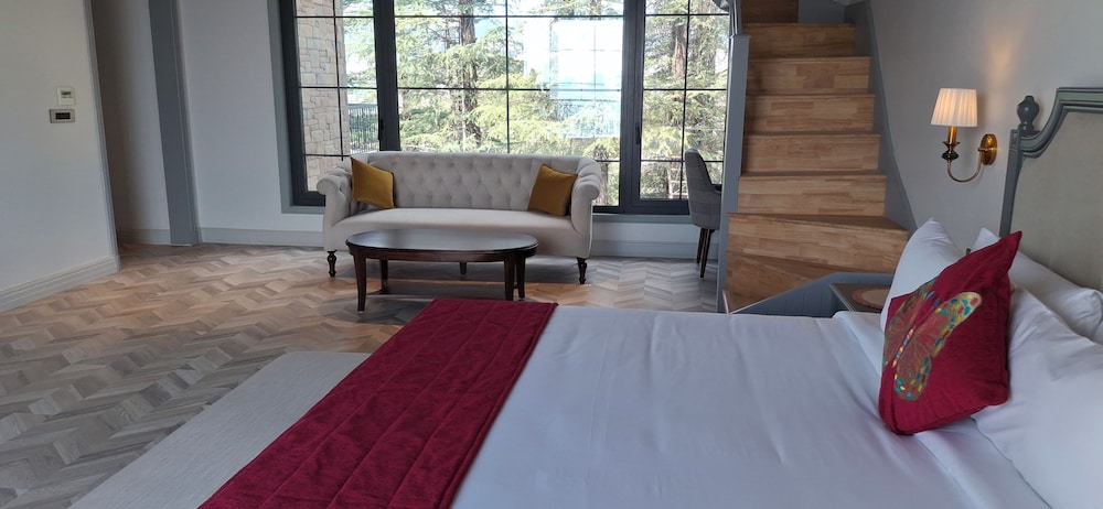 Rosastays Aarnalaya Shimla
