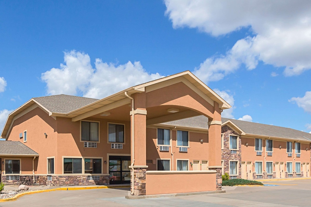 York Vacations - Quality Inn - Property Image 1