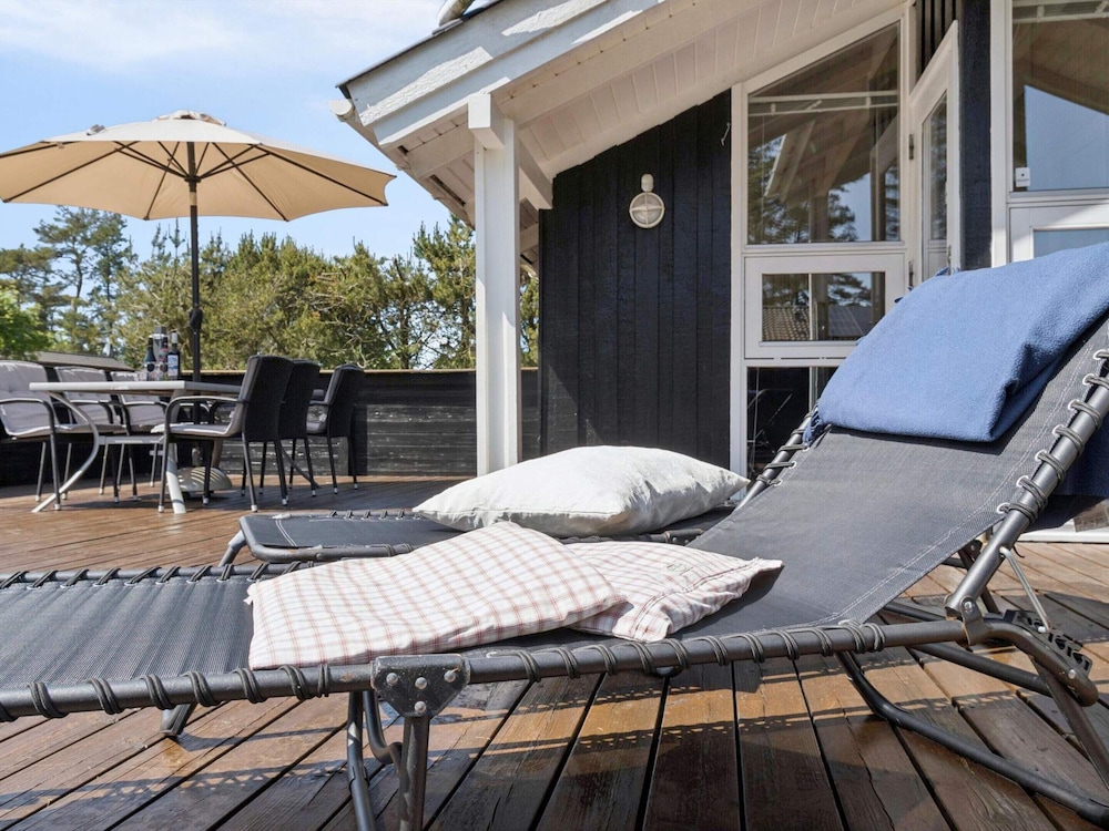 5 Star Holiday Home in Hals