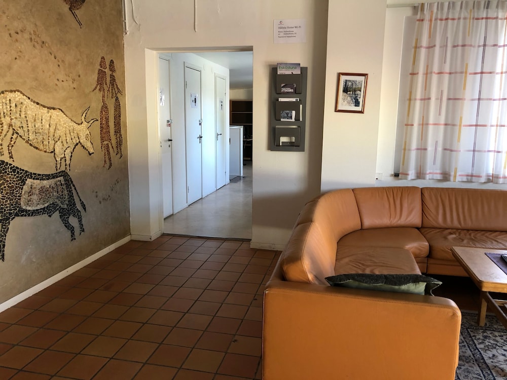 Hållsta Home Vandrarhem - Hostel view 2
