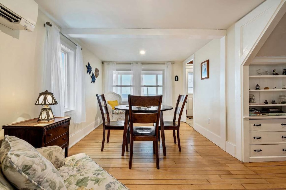 Oceanfront Front Porch Back Deck Kitchen