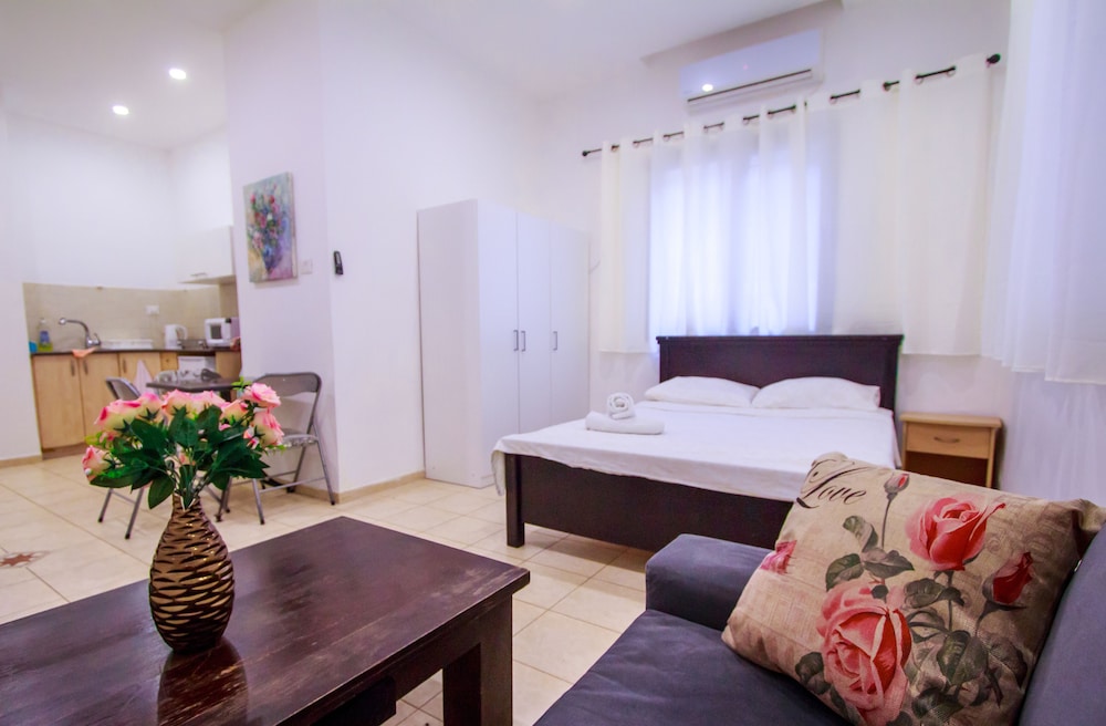 Apartment - Tel Aviv