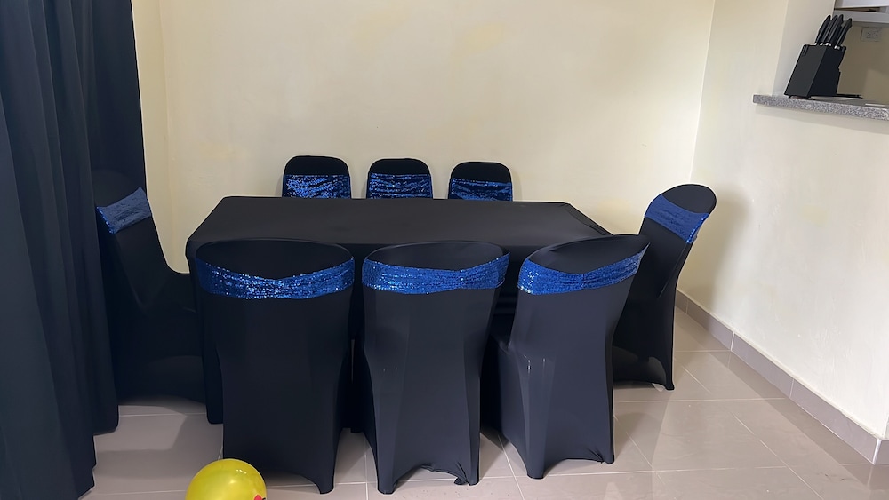 Centrally Located in El Pino la Vega, Space for 8 or More Guest, Heated Pool