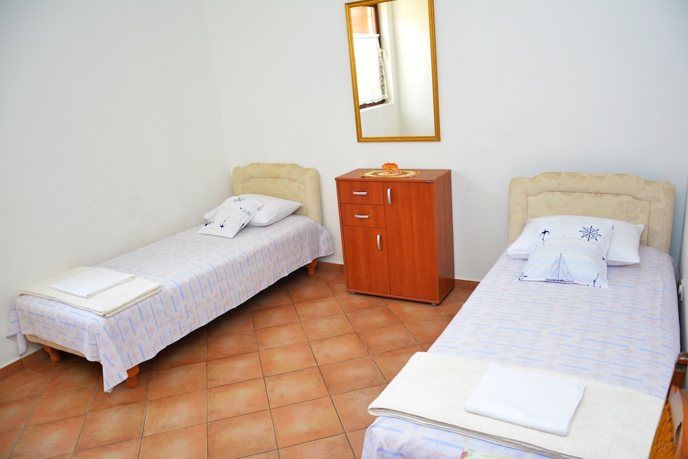 Apartments Cirkovic