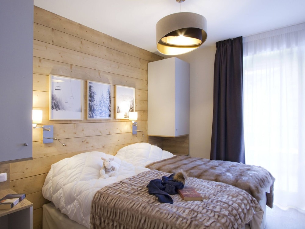 Apartment in L'eclose With Mountain Views view 4