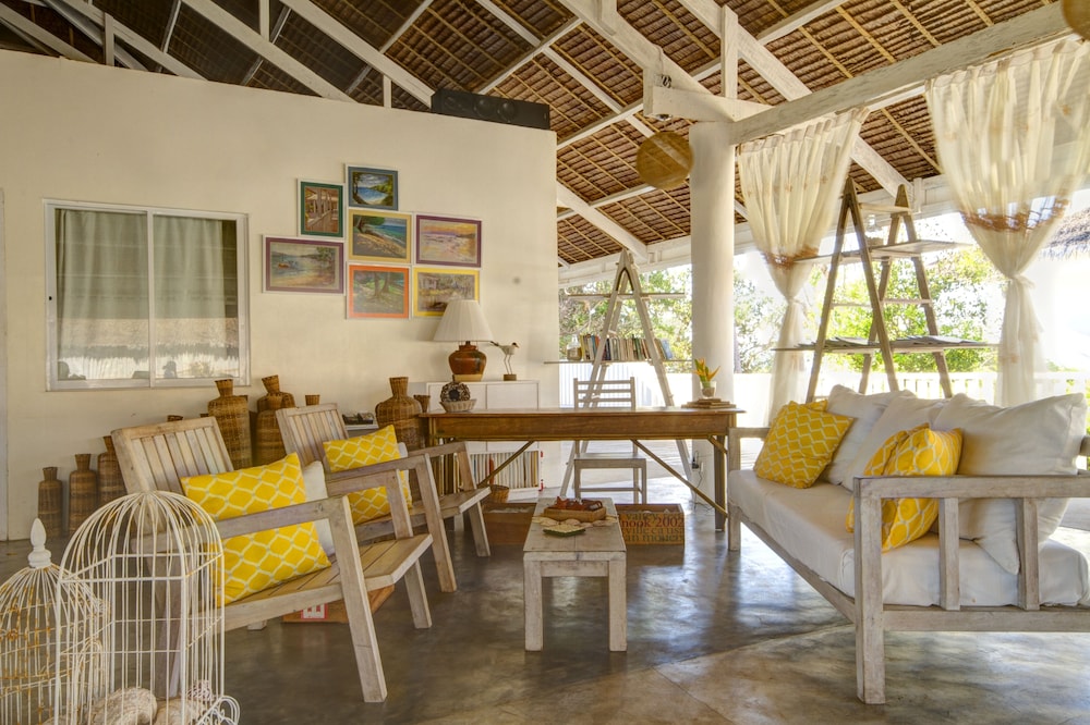 Momo Beach House
