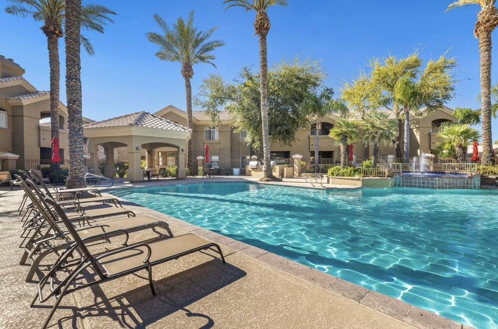 Shea Scottsdale in Scottsdale
