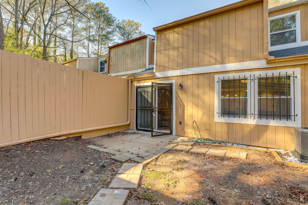 2-story Decatur Condo, Close to Downtown Atlanta!, photo 9