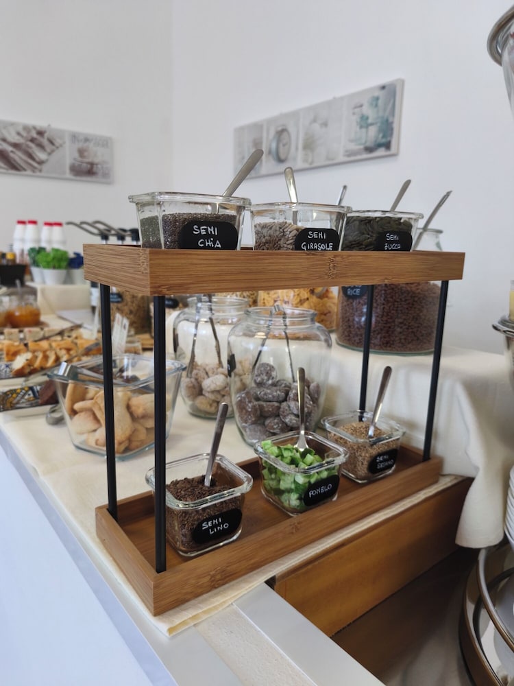 Le Petit Hotel