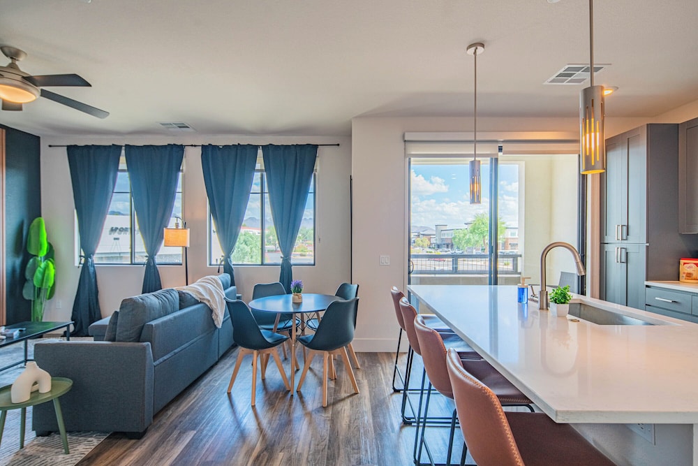 ROVE LIVING/KB - Scottsdale Grand