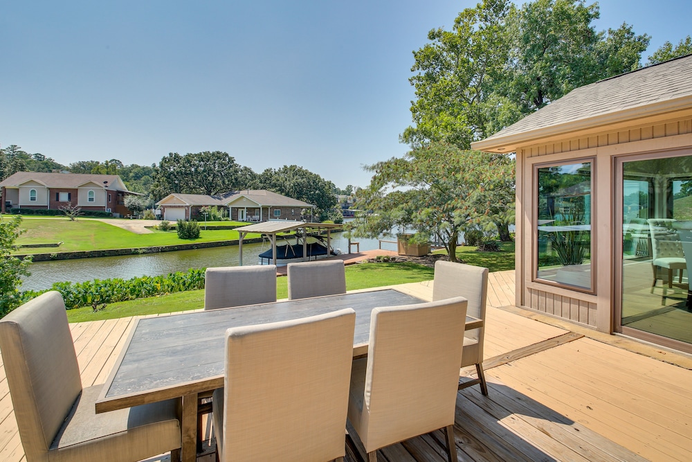 Peaceful Hot Springs Home: Deck w/ Water Views! view 5