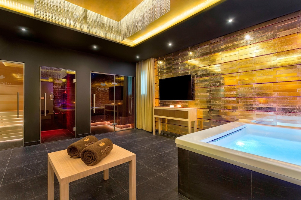 Pine Cliffs Ocean Suites, a Luxury Collection Resort & Spa