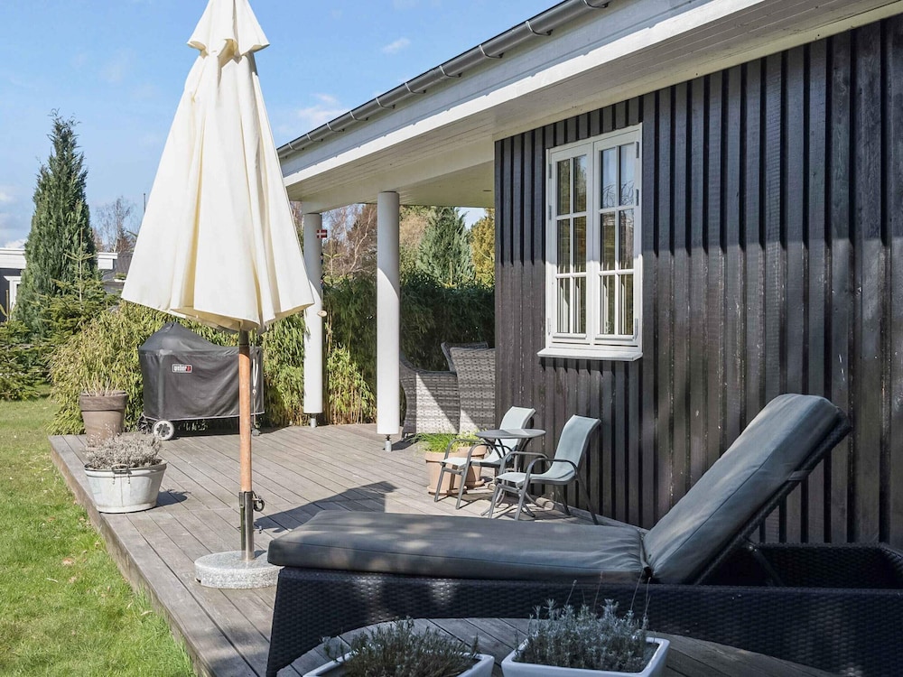 5 Star Holiday Home in Vaeggerlose