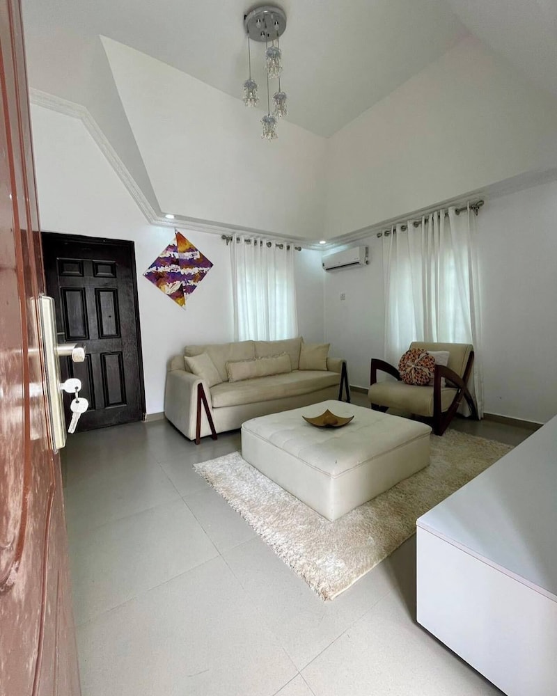 Smart Emmanuel's Place