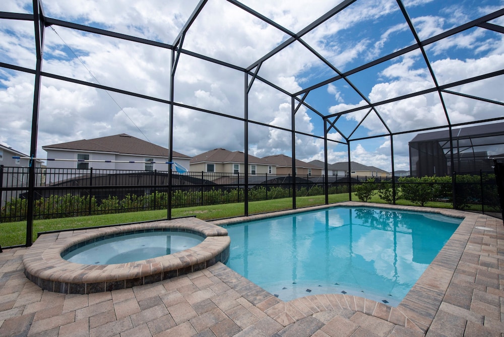 1799 Amazing 9Bd Near Disney