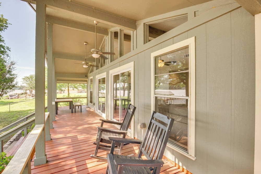 Private Dock & Fire Pit: Cedar Creek Reservoir Gem view 2