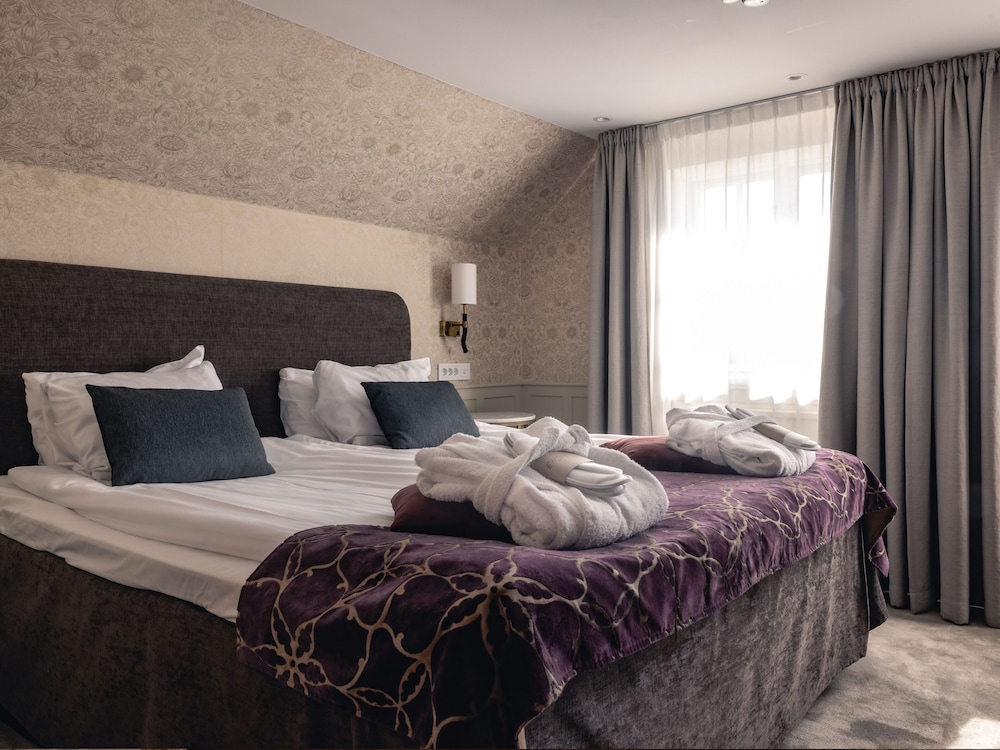 Metropolo Lujiazui Jinqiao Garden Hotel