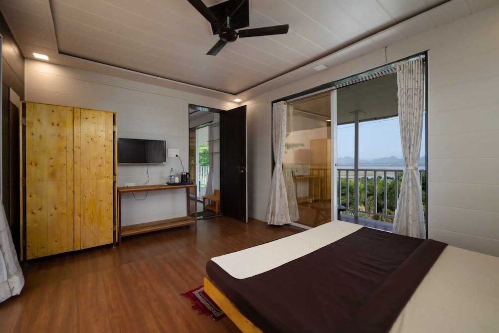 Astoria Lagoon Resort