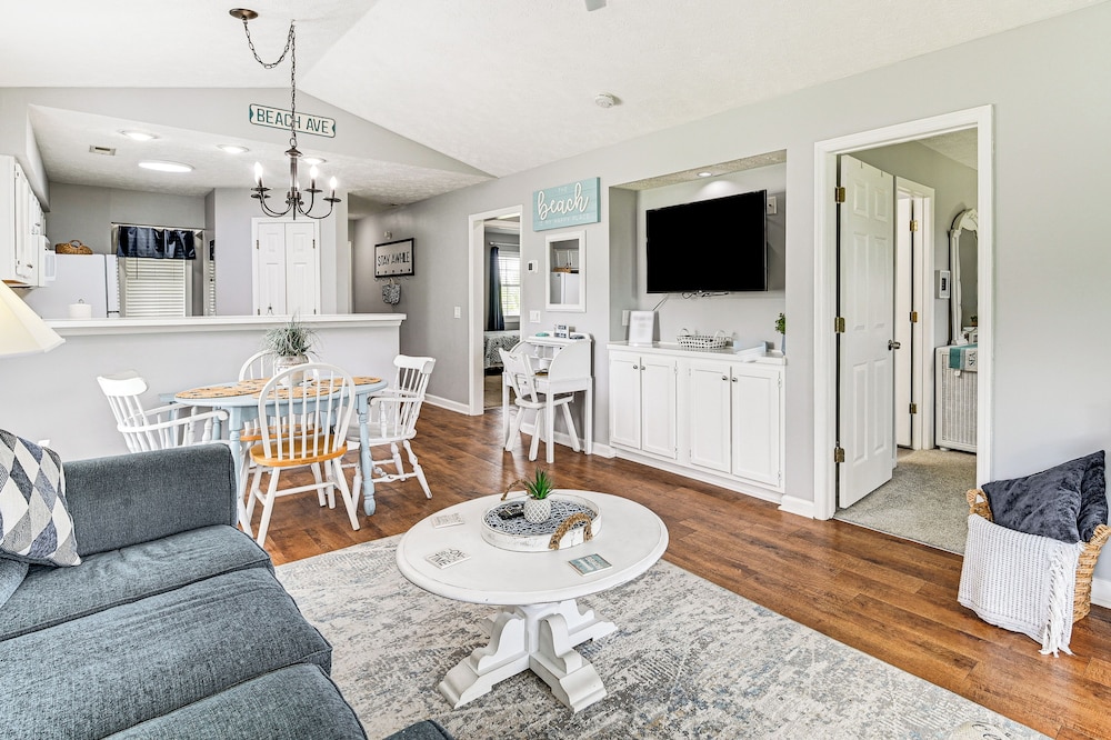 Pool Access & Golf View: Myrtle Beach Retreat!