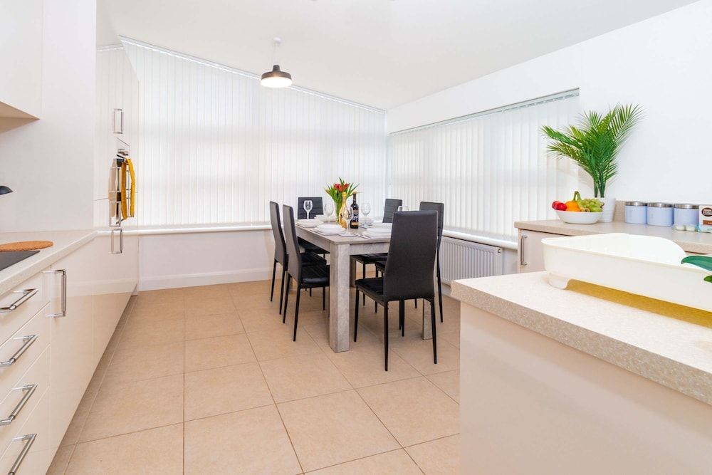 30 Monthly Discount St Mary s Apartment