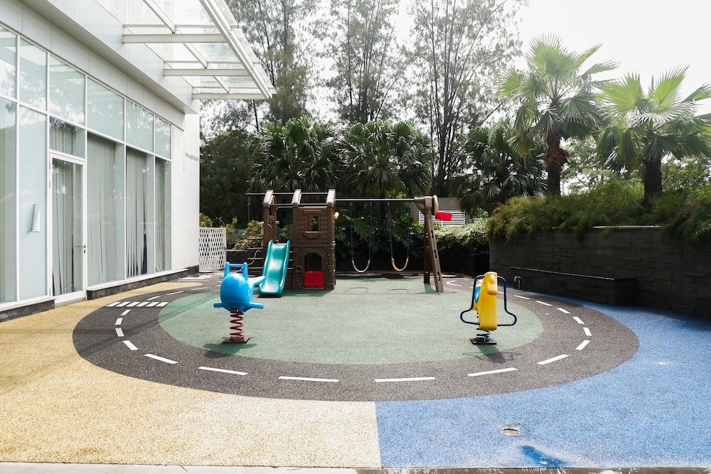 1Br Near Mall At Grand Sungkono Lagoon Apartment