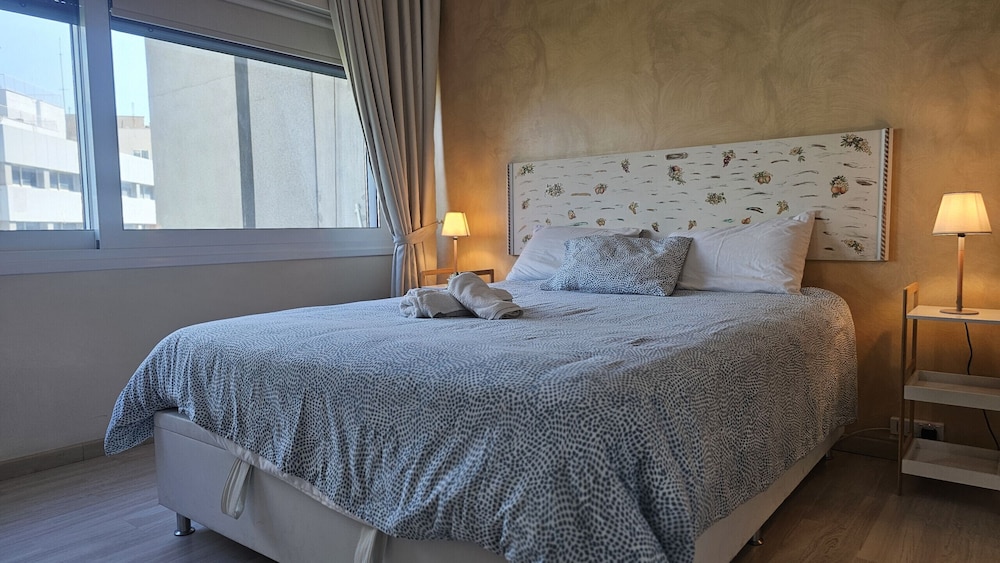 116 NIC 302a - Stay Fantasia Central Suite