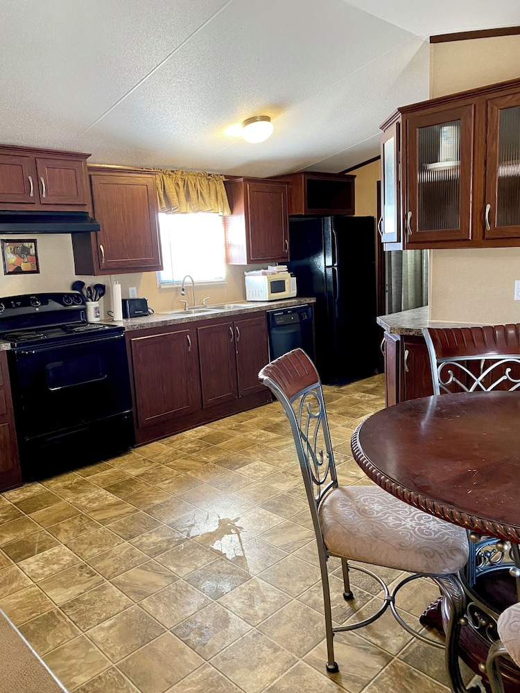Family Friendly Site With 24 Hour Access to Dunes