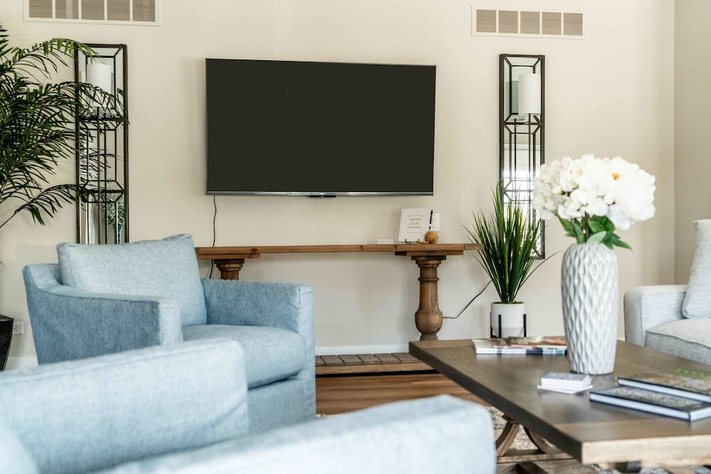 Tranquil Family Retreat - for 10!