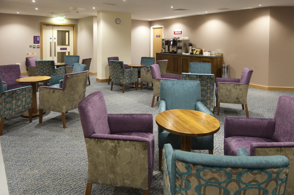 Premier Inn Manchester City - Piccadilly 3