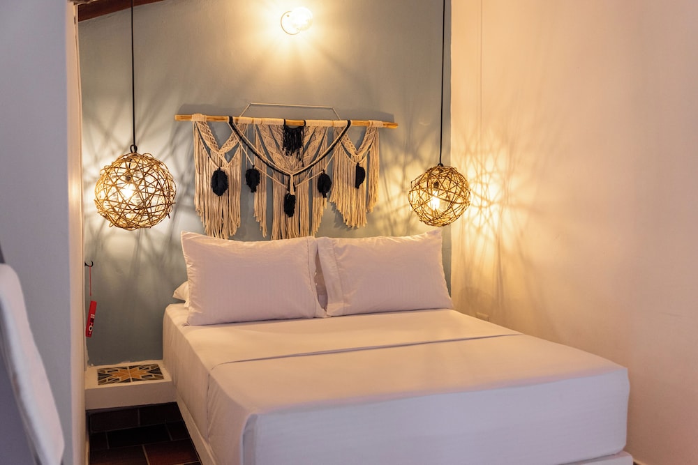 Traveler Hostel