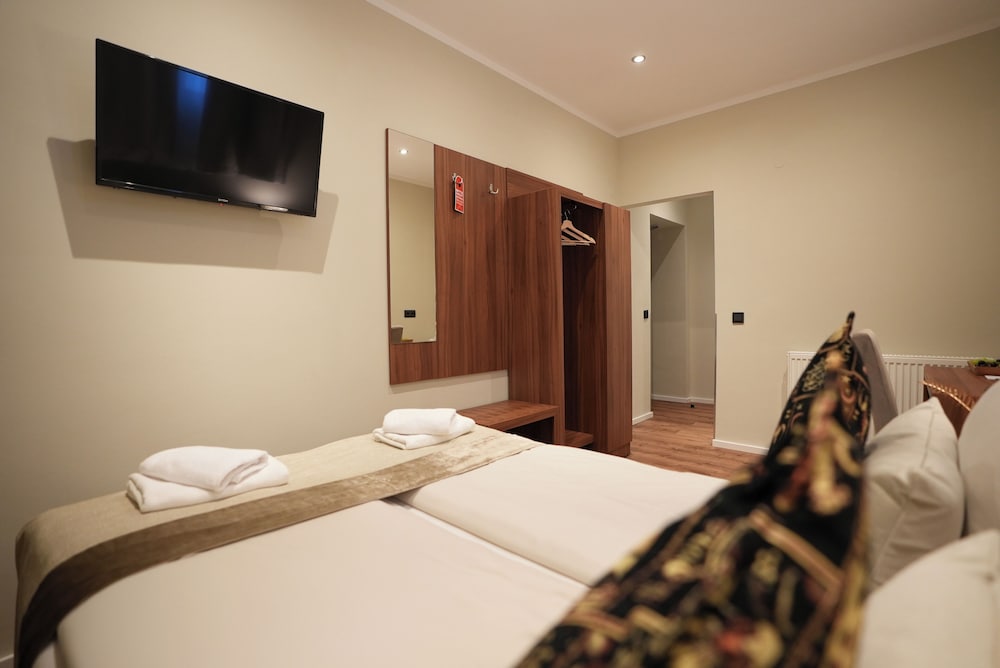 Frankfurt Vacations - Hotel Attache - Property Image 111