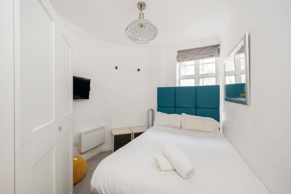 Luxury 3-bed Marylebone Home Security Elevator