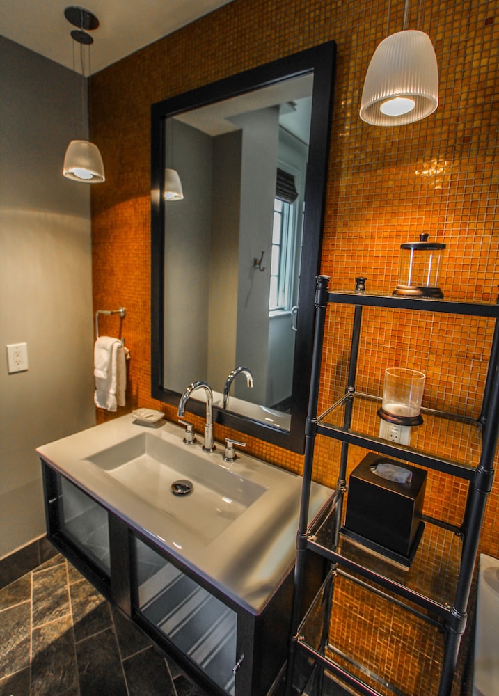 Rosemary Beach Rentals by Counts-Oakes