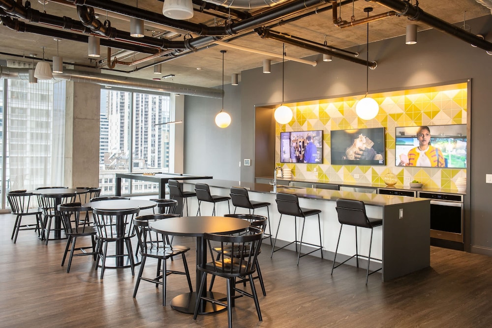 The Lyra Luxury Group Getaway - Two Penthouses